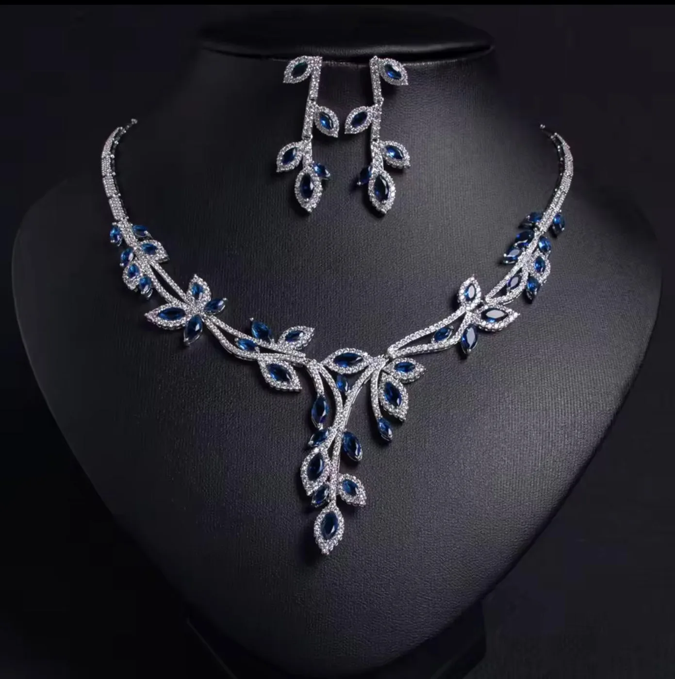Sera Choker — Choker set